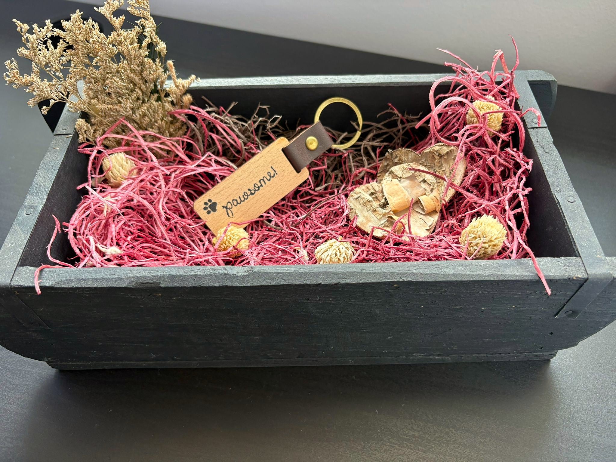 Holz-Schlüsselanhänger – „pawsome“